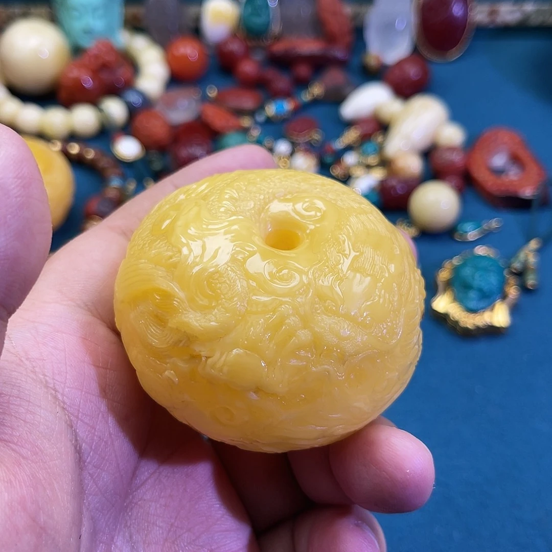 琥珀未镶嵌珠宝奇石