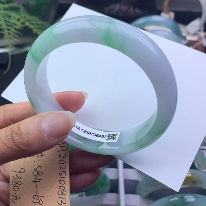 翡翠未镶嵌手镯天然翡翠手镯