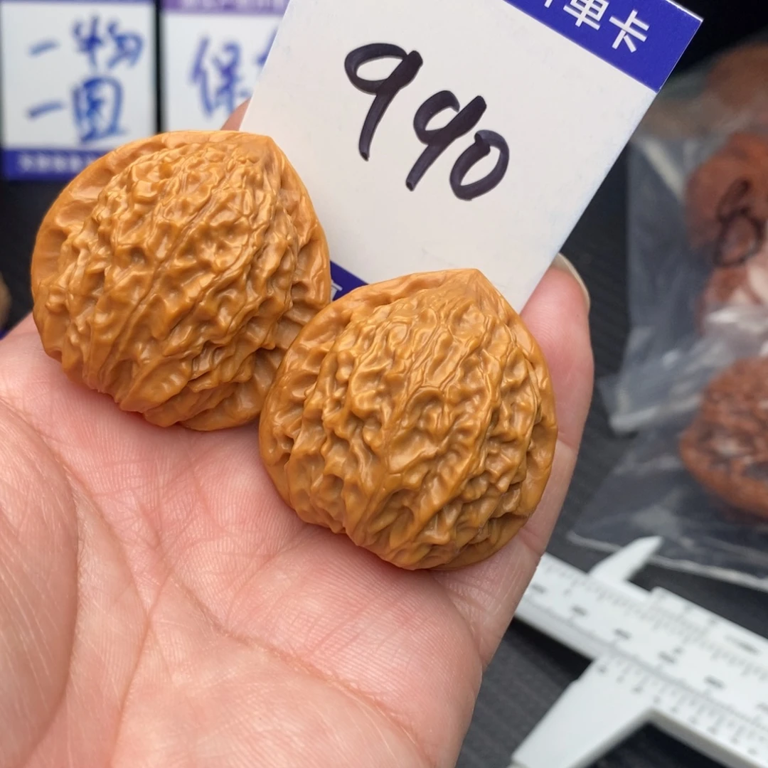 文玩核桃把件金牛36