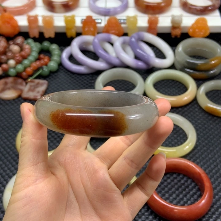 石英质玉未镶嵌手镯