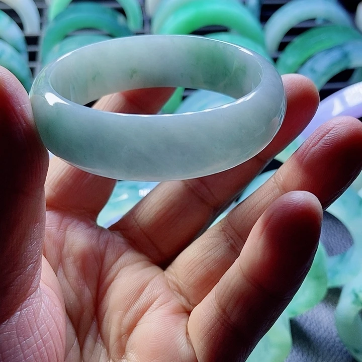 定制翡翠未镶嵌定制翡翠不退不换