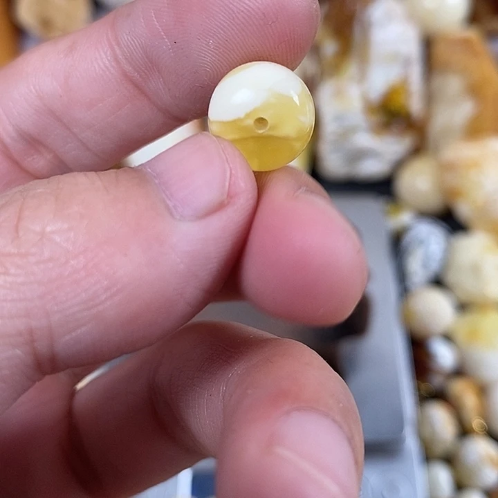 琥珀未镶嵌珠宝奇石我