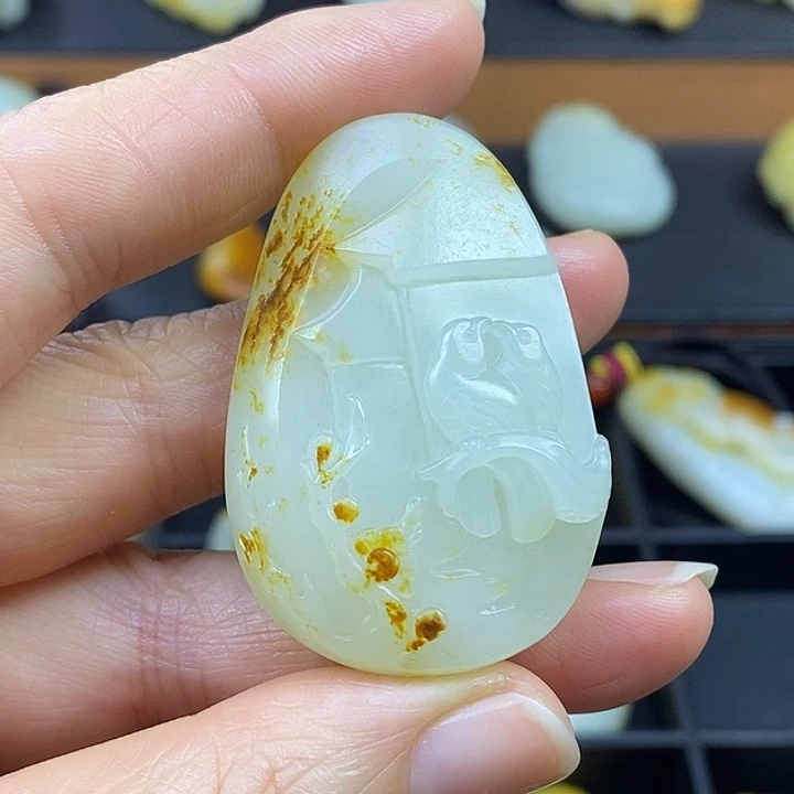 和田玉未镶嵌颈饰