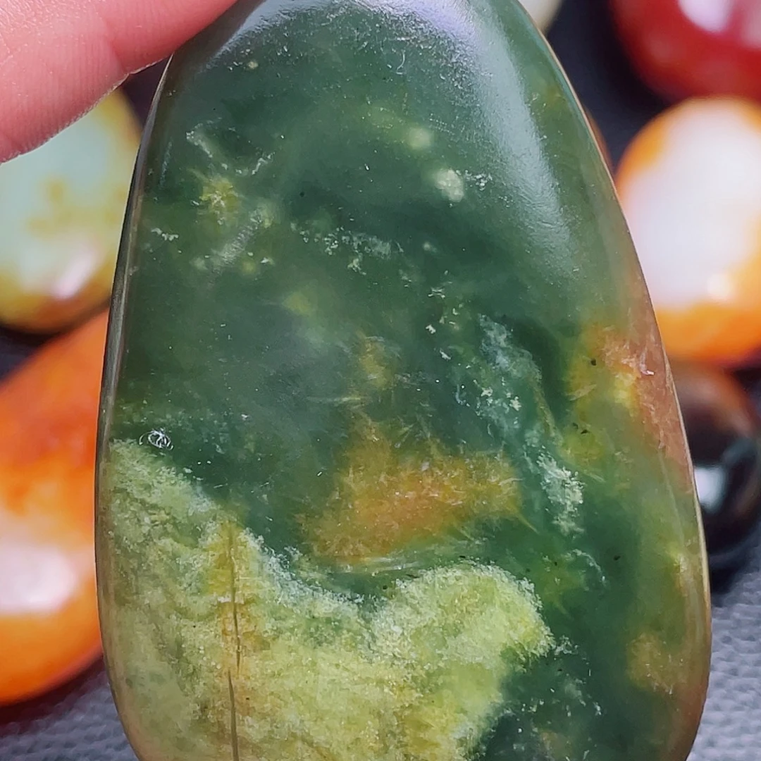 和田玉未镶嵌珠宝奇石