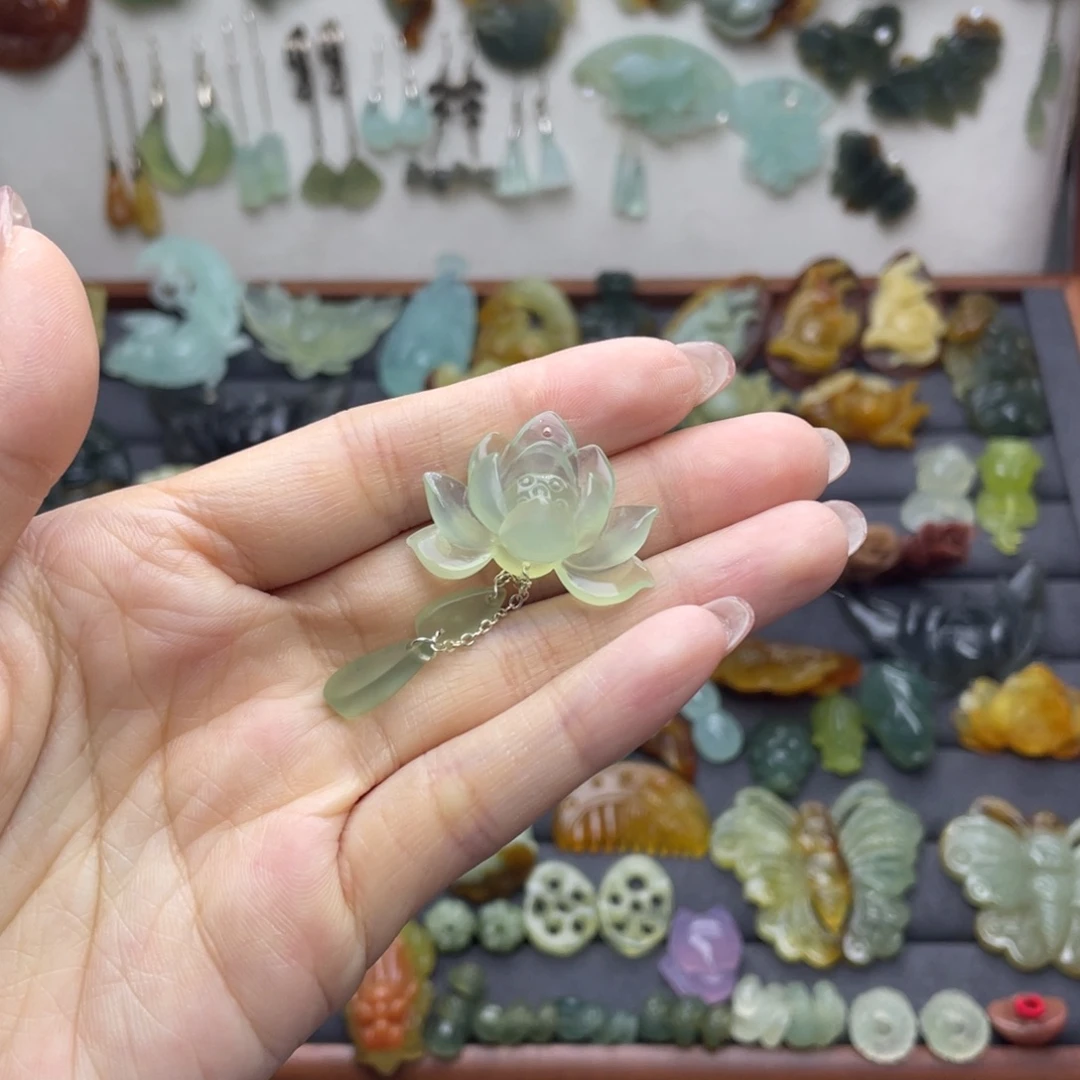 蛇纹石玉合金颈饰