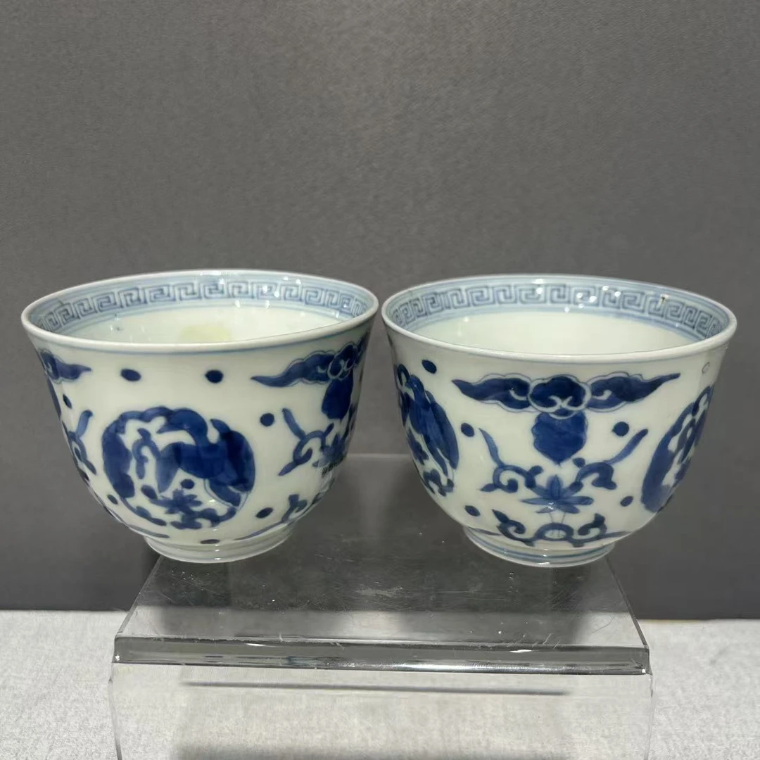 A0728048 清早期 青花团花鸟纹对杯（口径约9  高6.7）