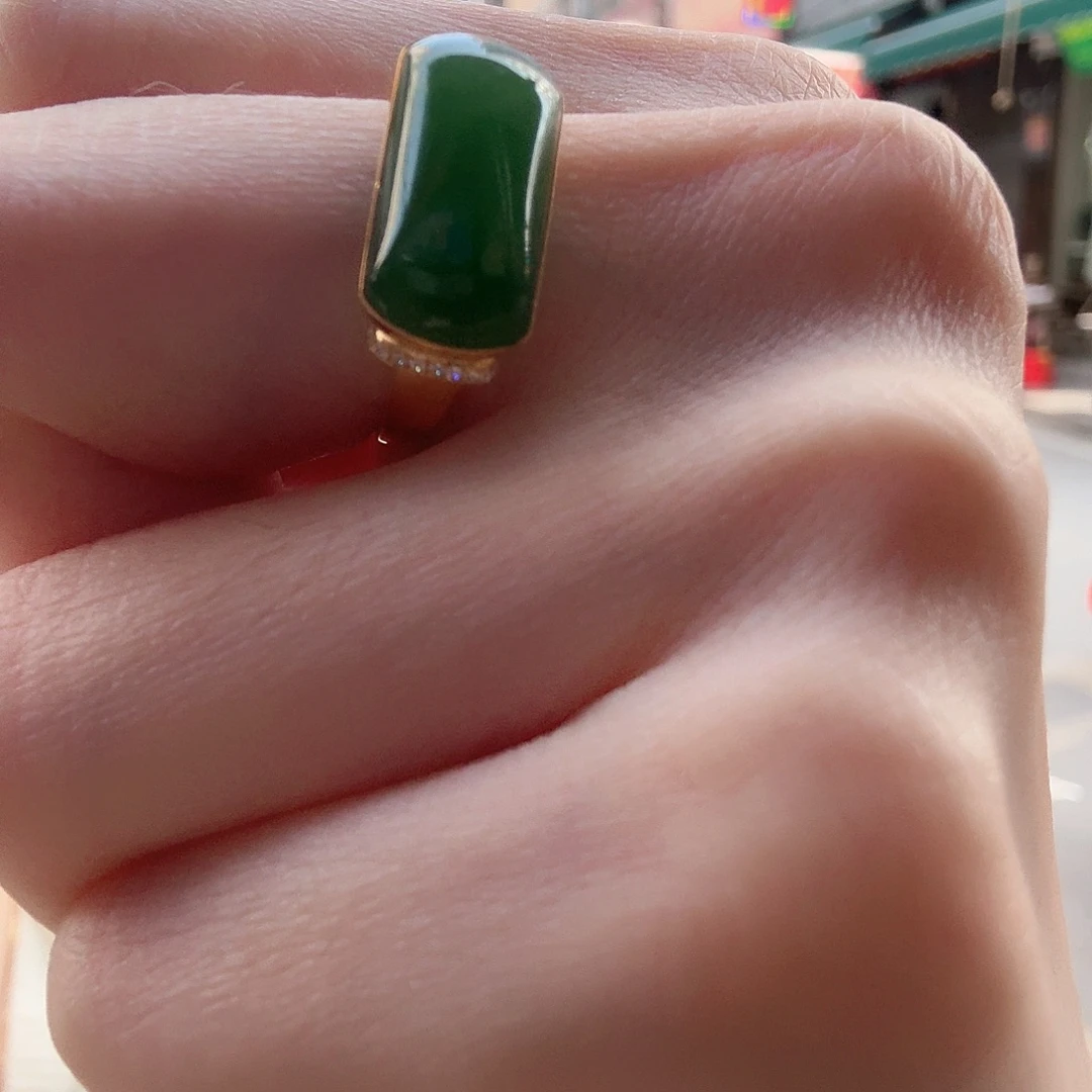 和田玉18K金镶嵌戒指