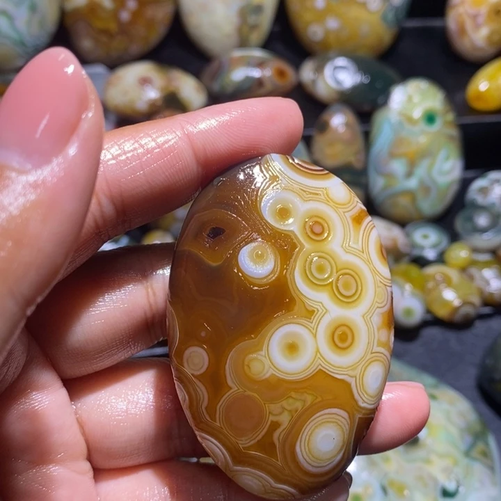 玛瑙/玉髓未镶嵌珠宝半成品148