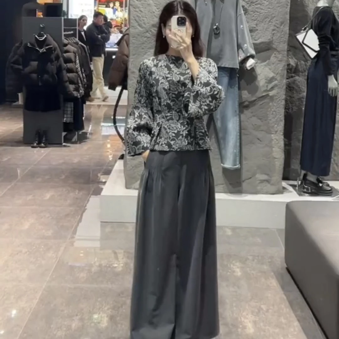 圣迪奥女静奢风印花复古时尚设计感宽松休闲上衣S233Z0566