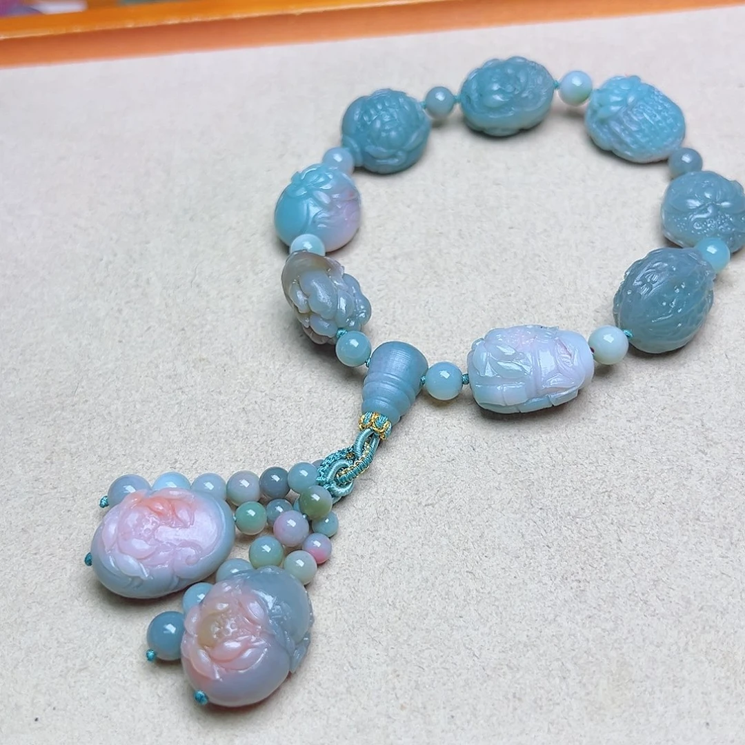 未镶嵌定制石英质玉（盐源）爱****哥