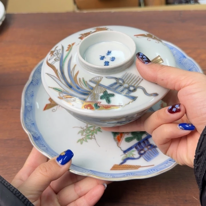 一个陶瓷物件哈哈哈哈