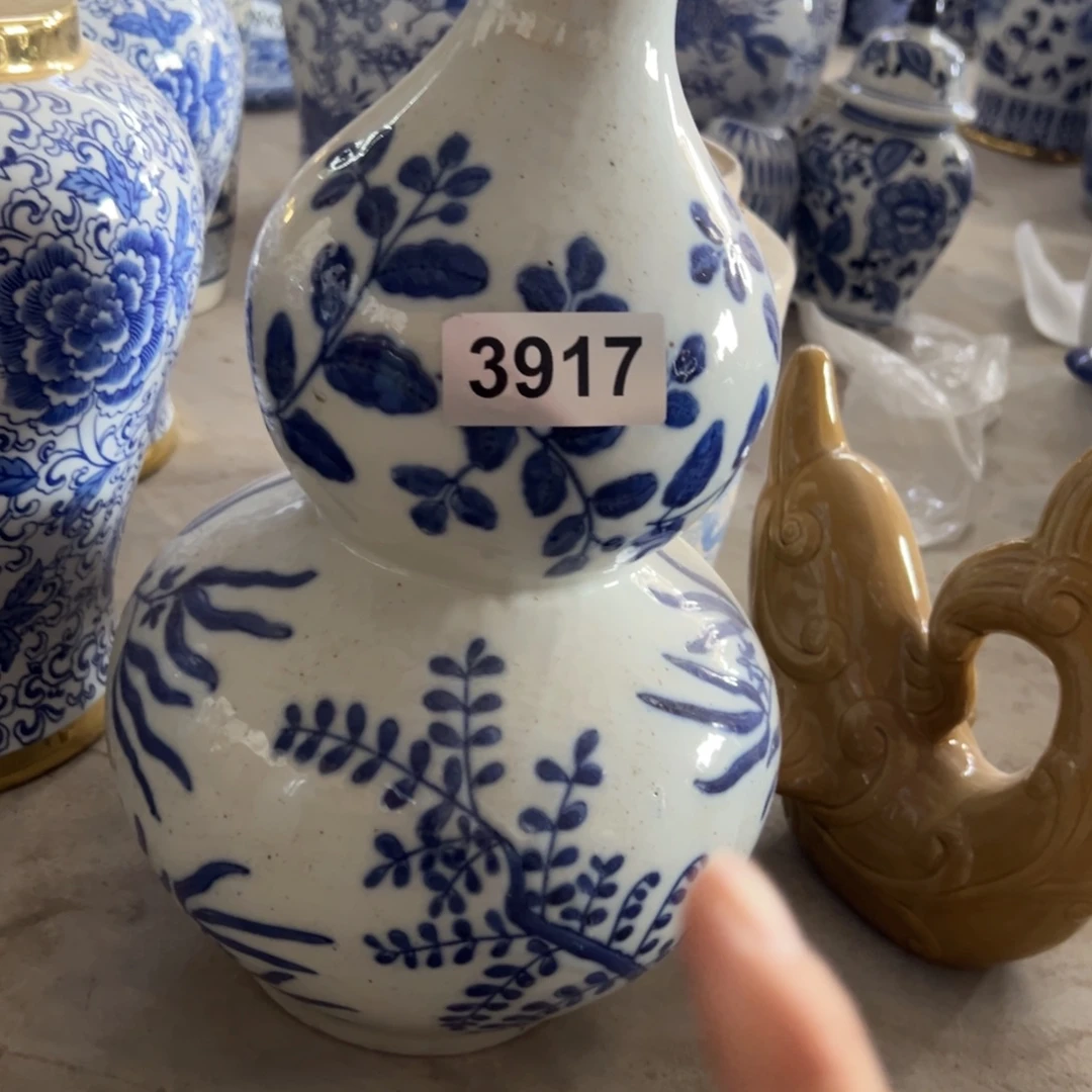 微瑕青花瓷器值得厚爱
