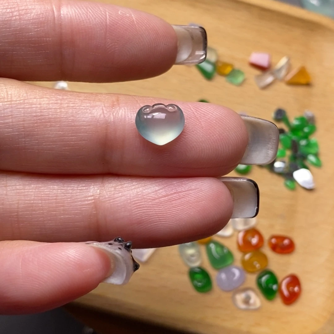 翡翠未镶嵌颈饰?***哟翡翠