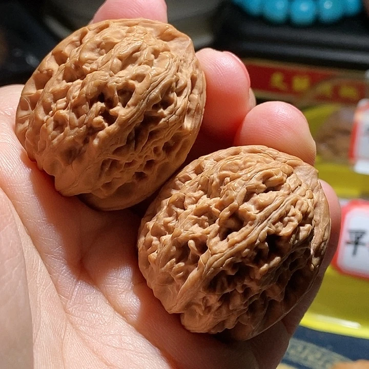 【闪购商品】吊坠文玩核桃滚石