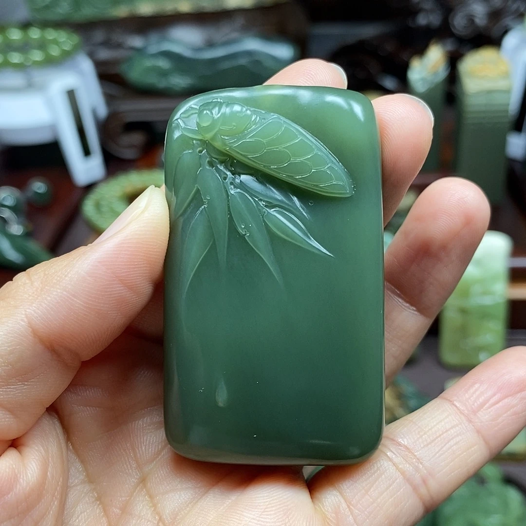 幸***人岫岩河磨玉（透闪石质玉）未镶嵌颈饰