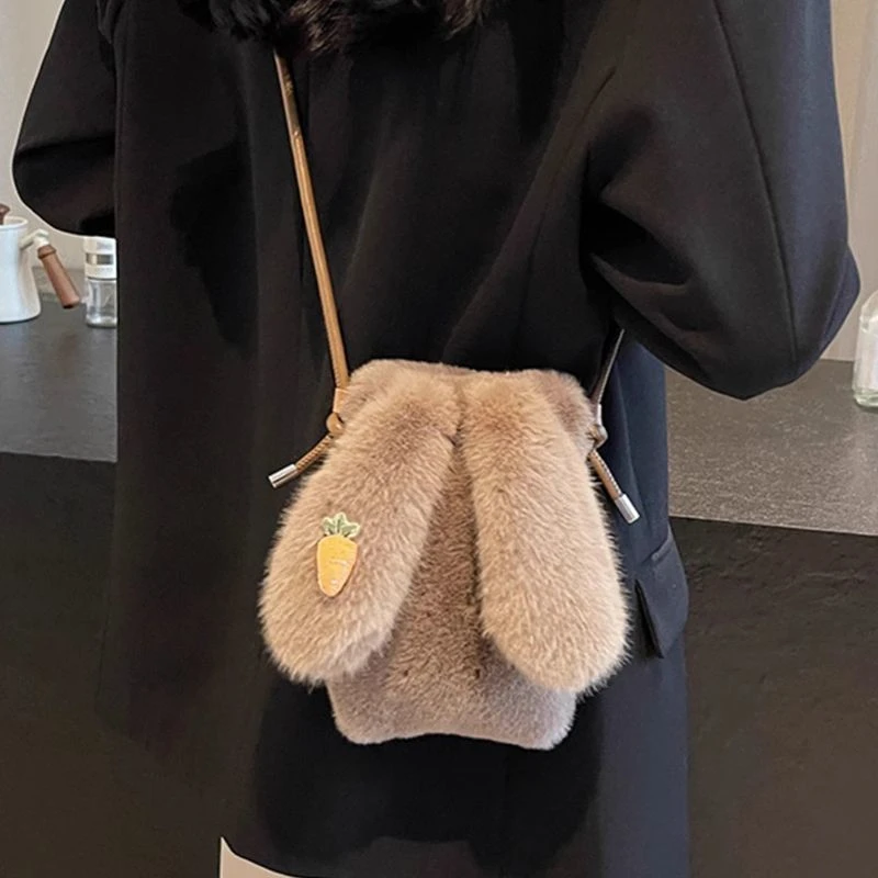 2025款时尚毛毛手机包秋冬时尚百搭斜挎包可爱毛绒女洋气兔子包XH