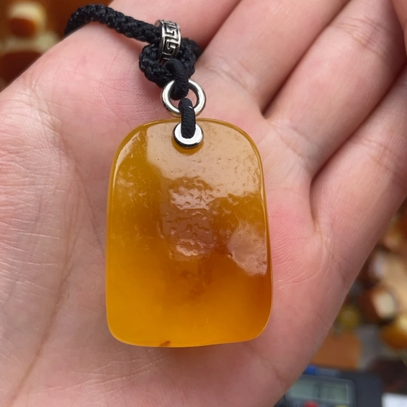 【闪购商品】未镶嵌吊坠(赠链)琥珀