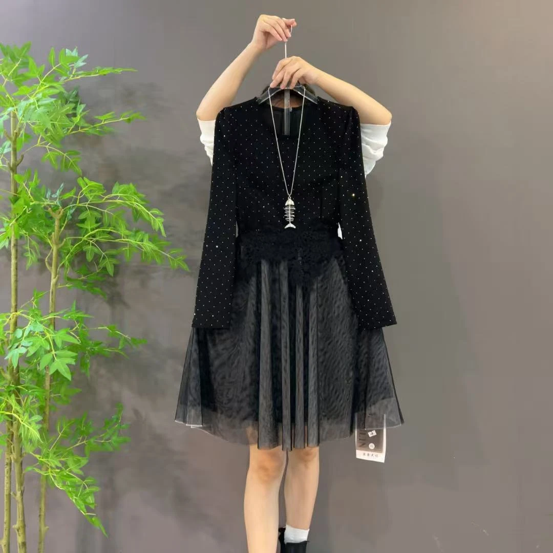6814秋季新款法式气质烫钻拼接网纱蕾丝女神连衣裙显瘦大码女装