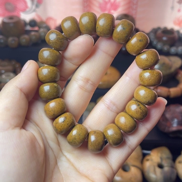 未镶嵌手链岫岩河磨玉（透闪石质玉）