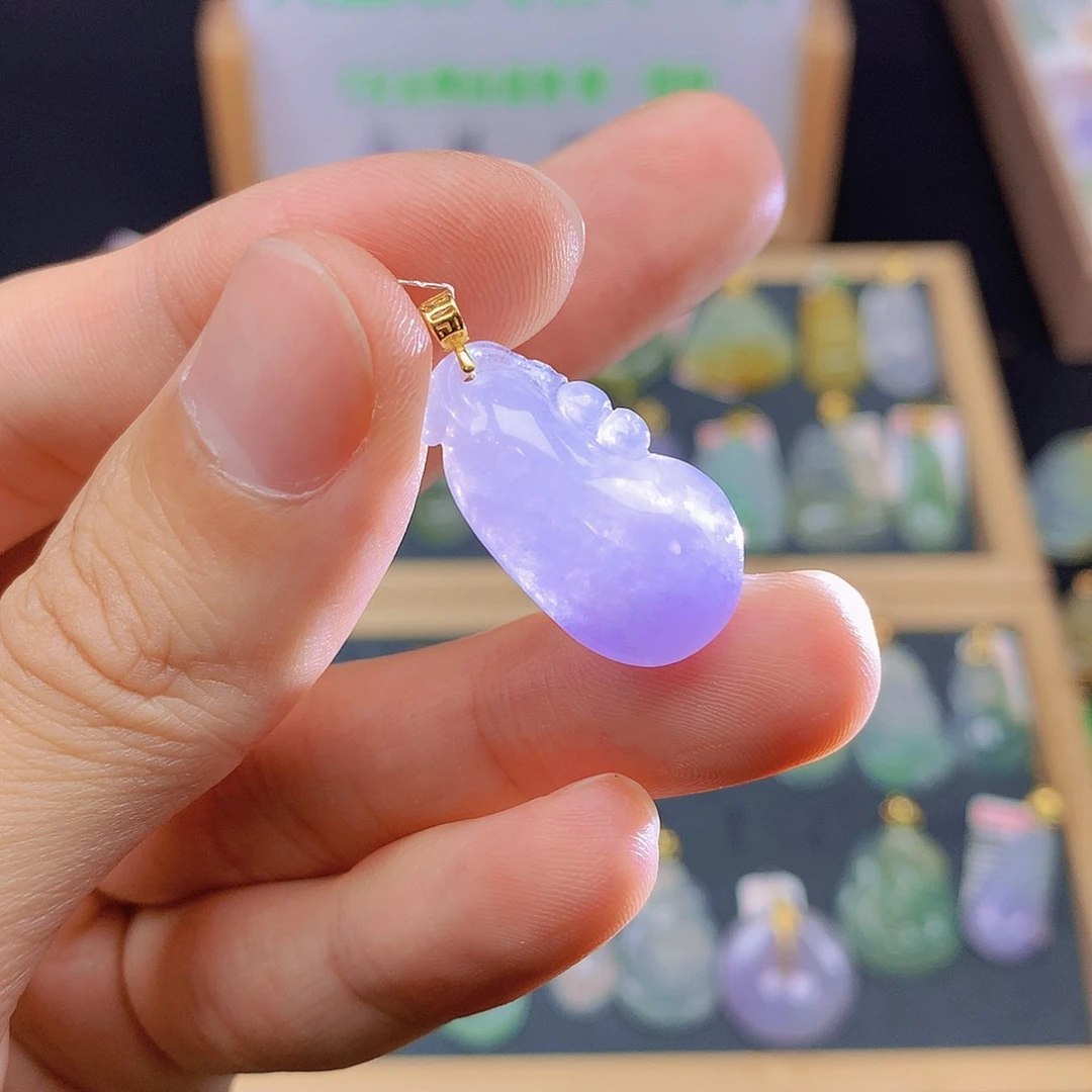 翡翠18K金镶嵌颈饰翡翠