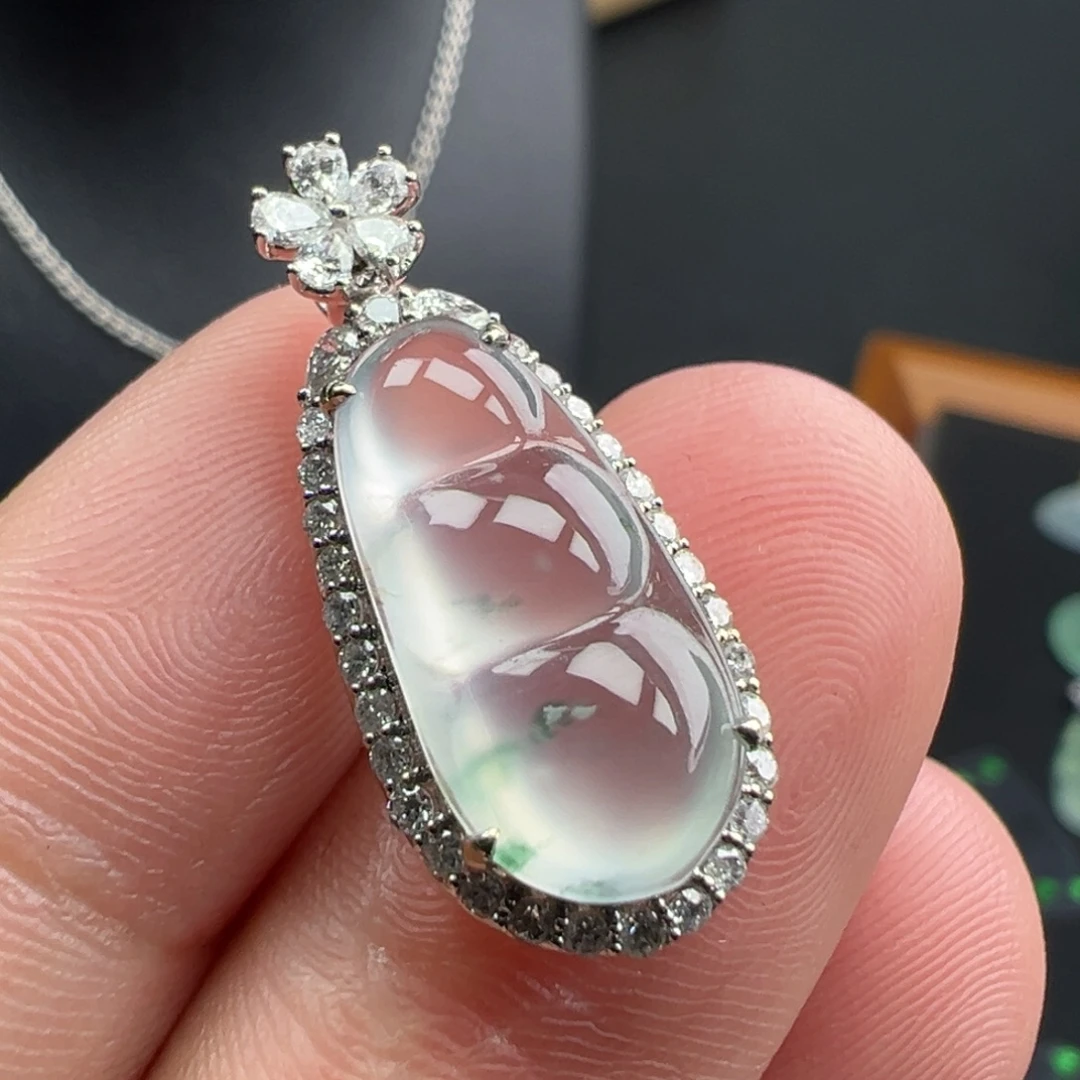 翡翠18K金镶嵌颈饰豆子17.2