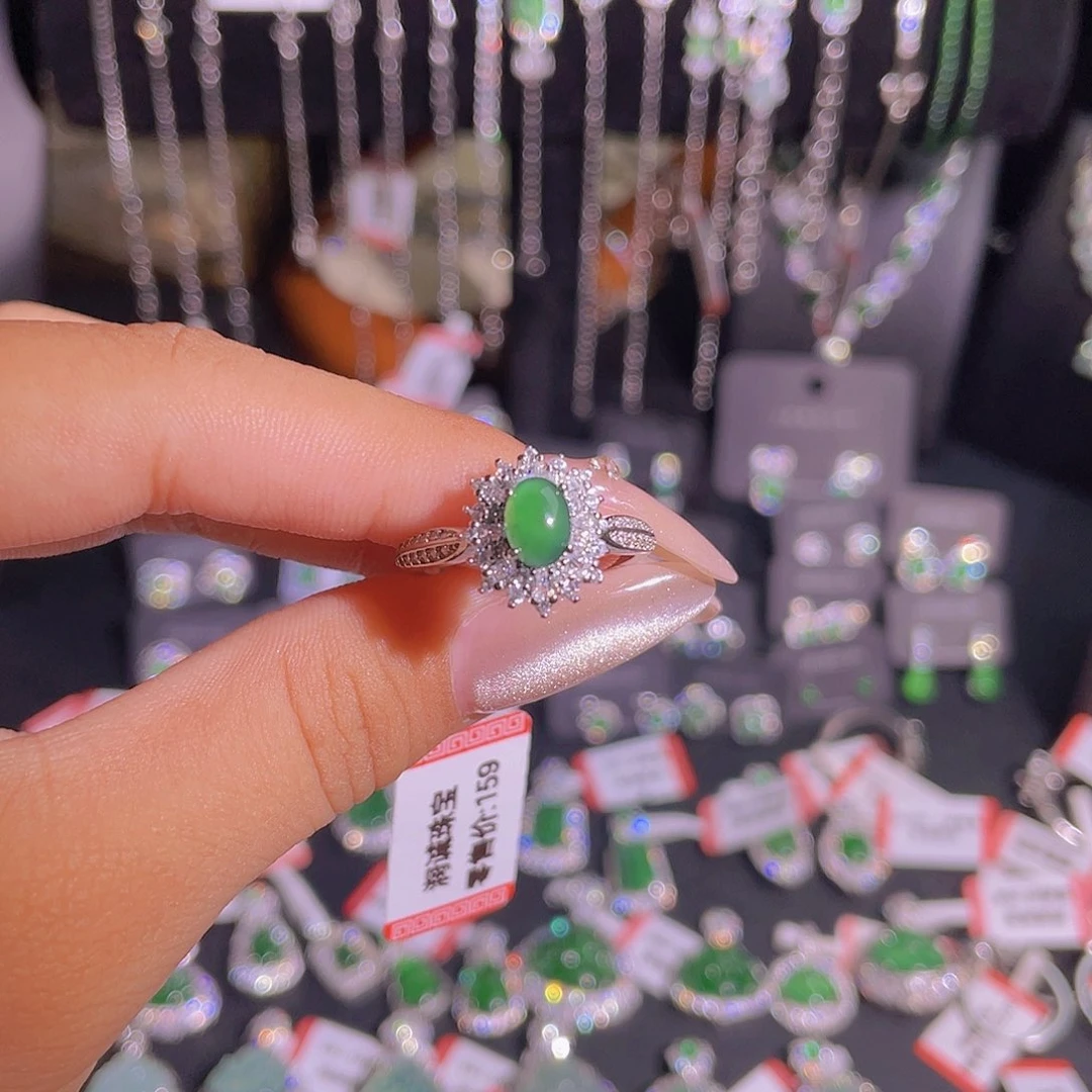 未镶嵌戒指翡翠戒指