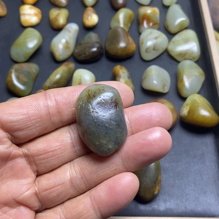 名***剑和田玉（糖玉）未镶嵌珠宝奇石