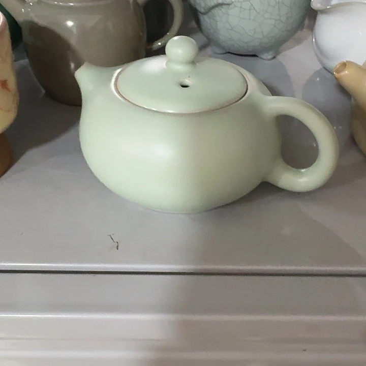 主人杯一个，瓷。。主人