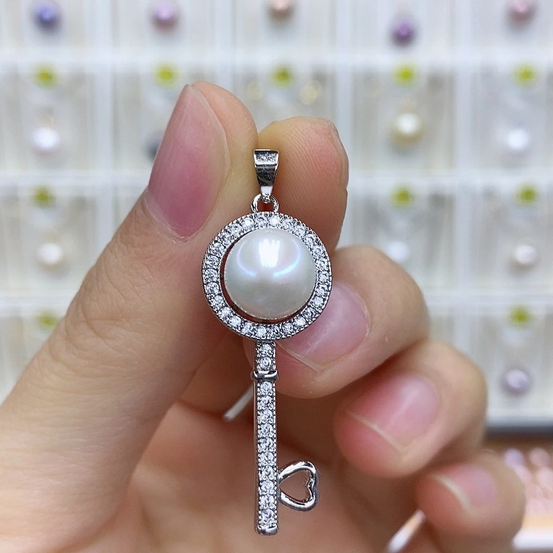 淡水珍珠合金颈饰
