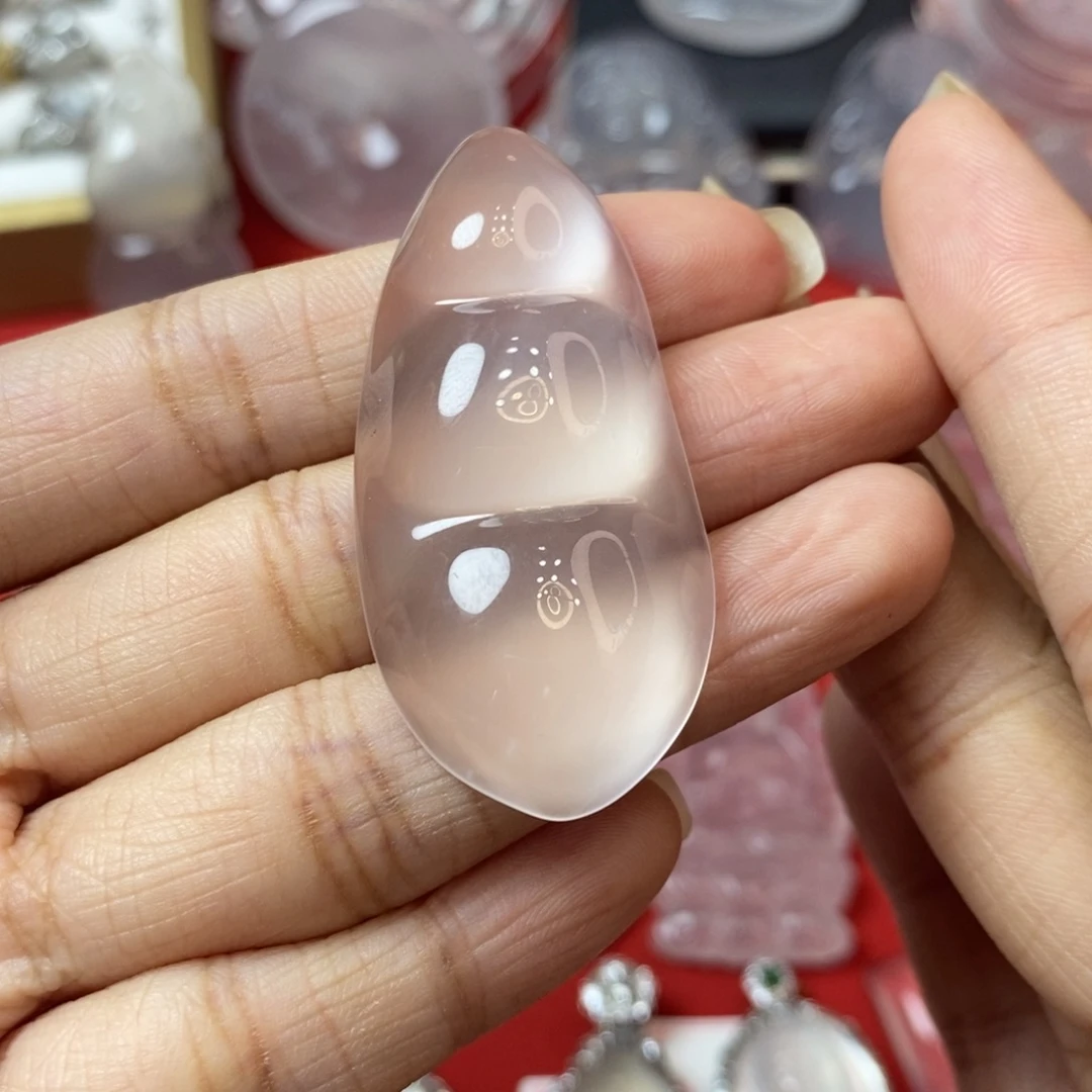 石英质玉未镶嵌吊坠