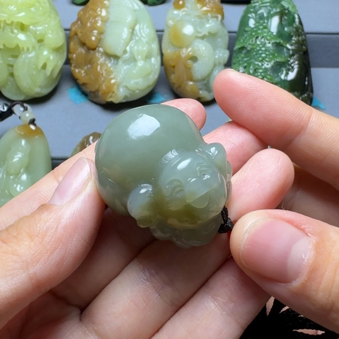 和田玉未镶嵌颈饰