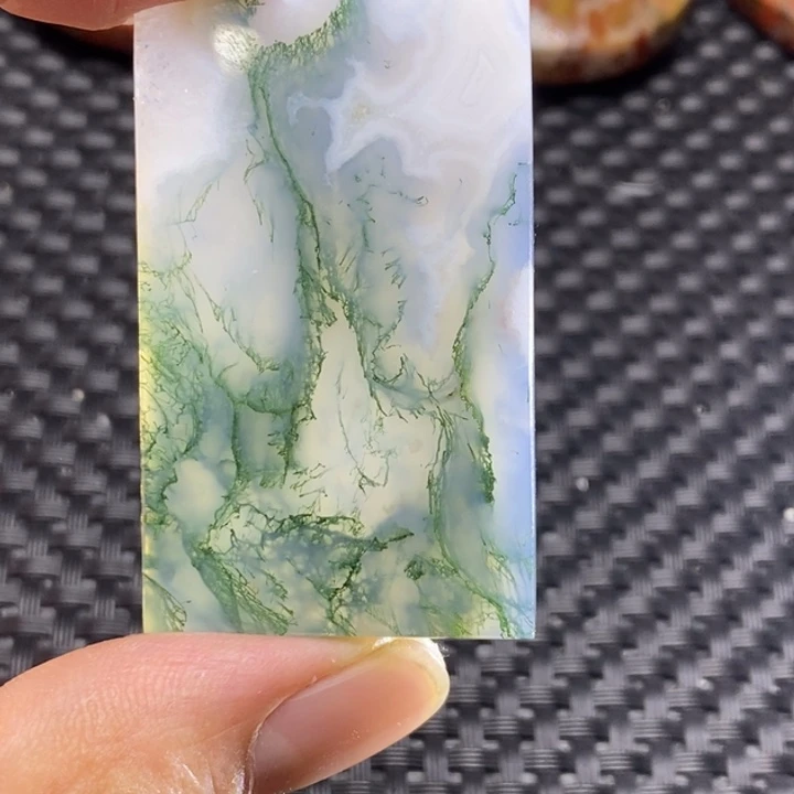 玛瑙/玉髓颈饰未镶嵌水*流