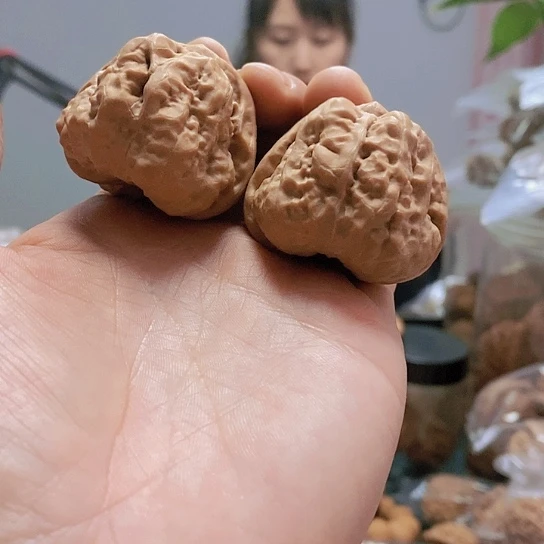 【闪购商品】把件文玩核桃40红皮蛤蟆头