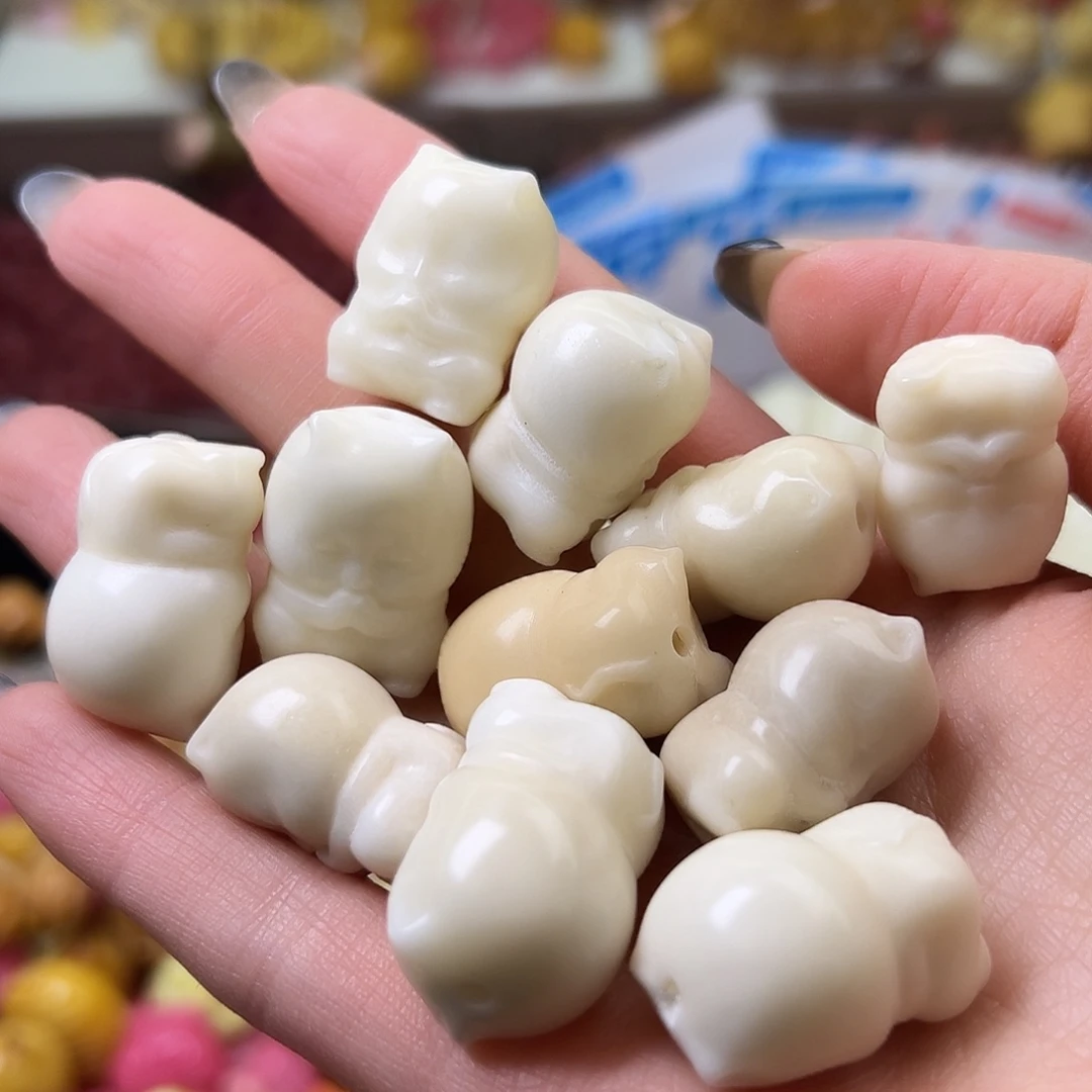 菩提根/象牙果吊坠瑕疵白不语猫2颗