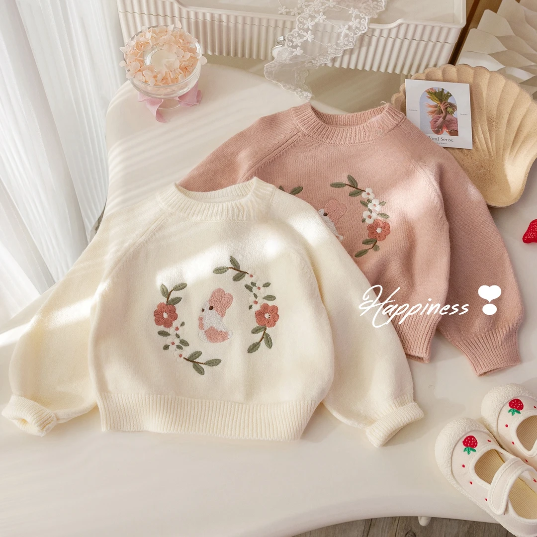 2025秋季新款女童可爱小兔刺绣毛衣女孩甜美刺绣花卉套头针织衫潮