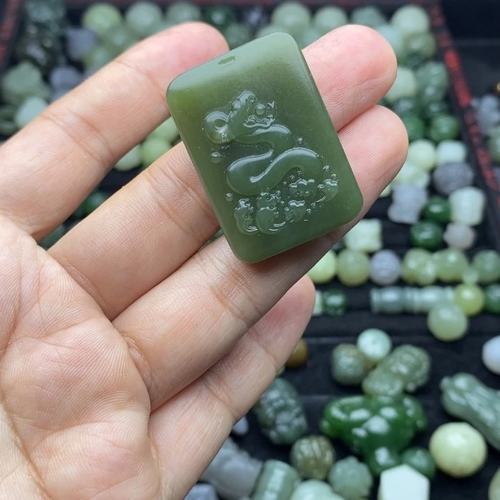 和田玉未镶嵌颈饰不退不换