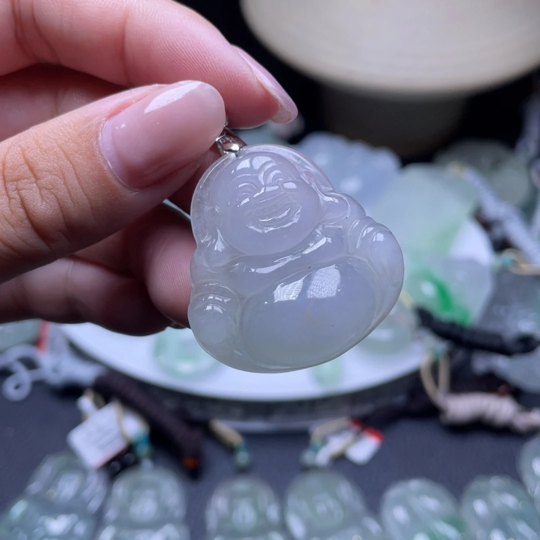 颈饰未镶嵌翡翠