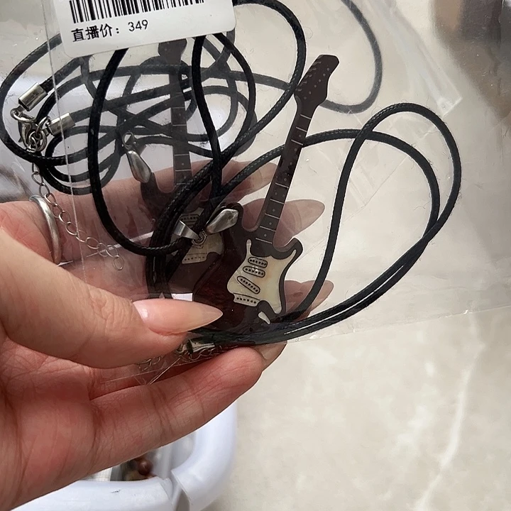 小***、小叶紫檀项链2个小叶紫檀项链两个