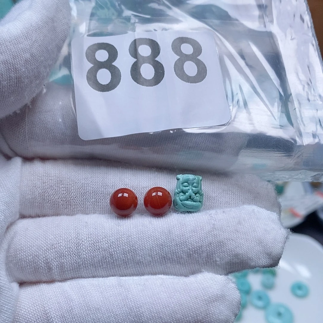 南红玛瑙未镶嵌珠宝奇石