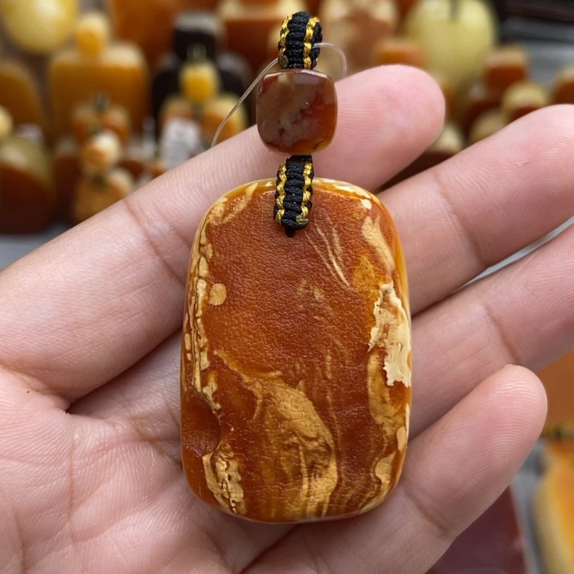 【闪购商品】琥珀颈饰未镶嵌