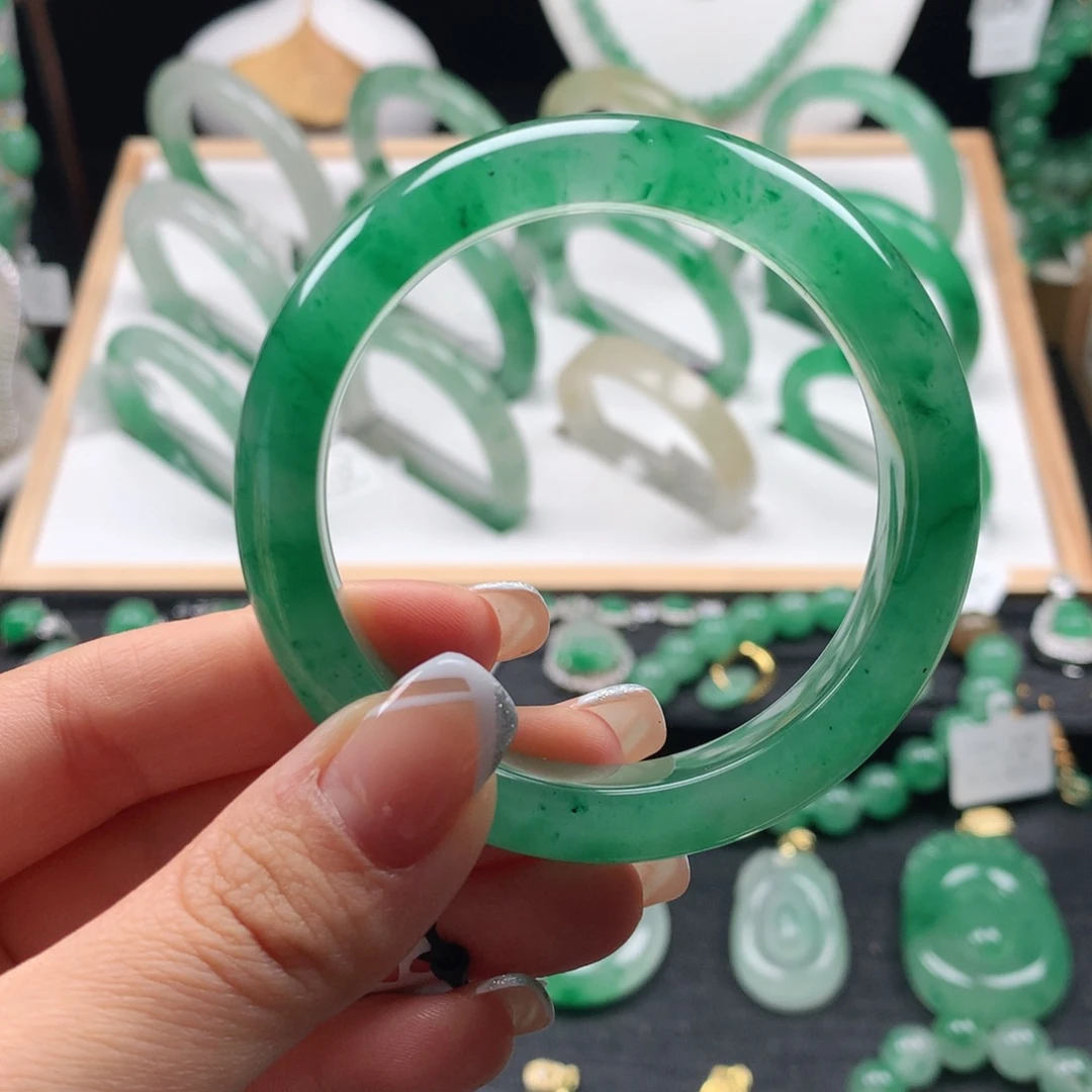 石英质玉未镶嵌手镯