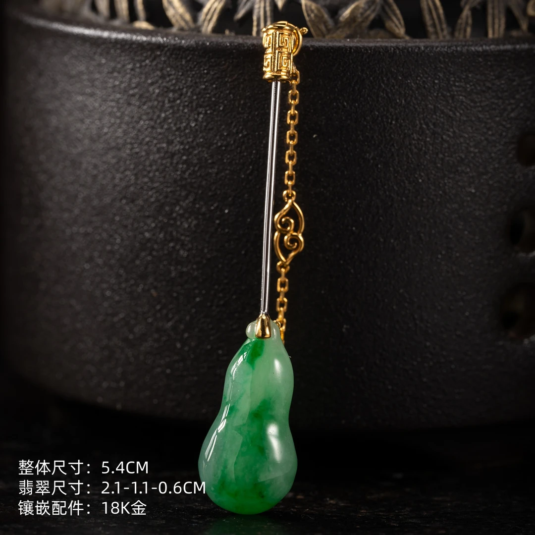 冰糯飘绿翡翠福瓜胸针吊坠 18K金 天然缅甸翡翠A货 0363001