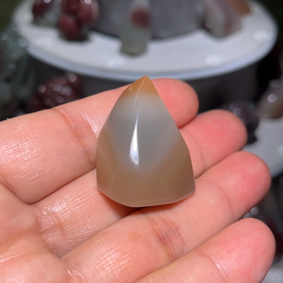 玛瑙/玉髓未镶嵌颈饰随形吊坠