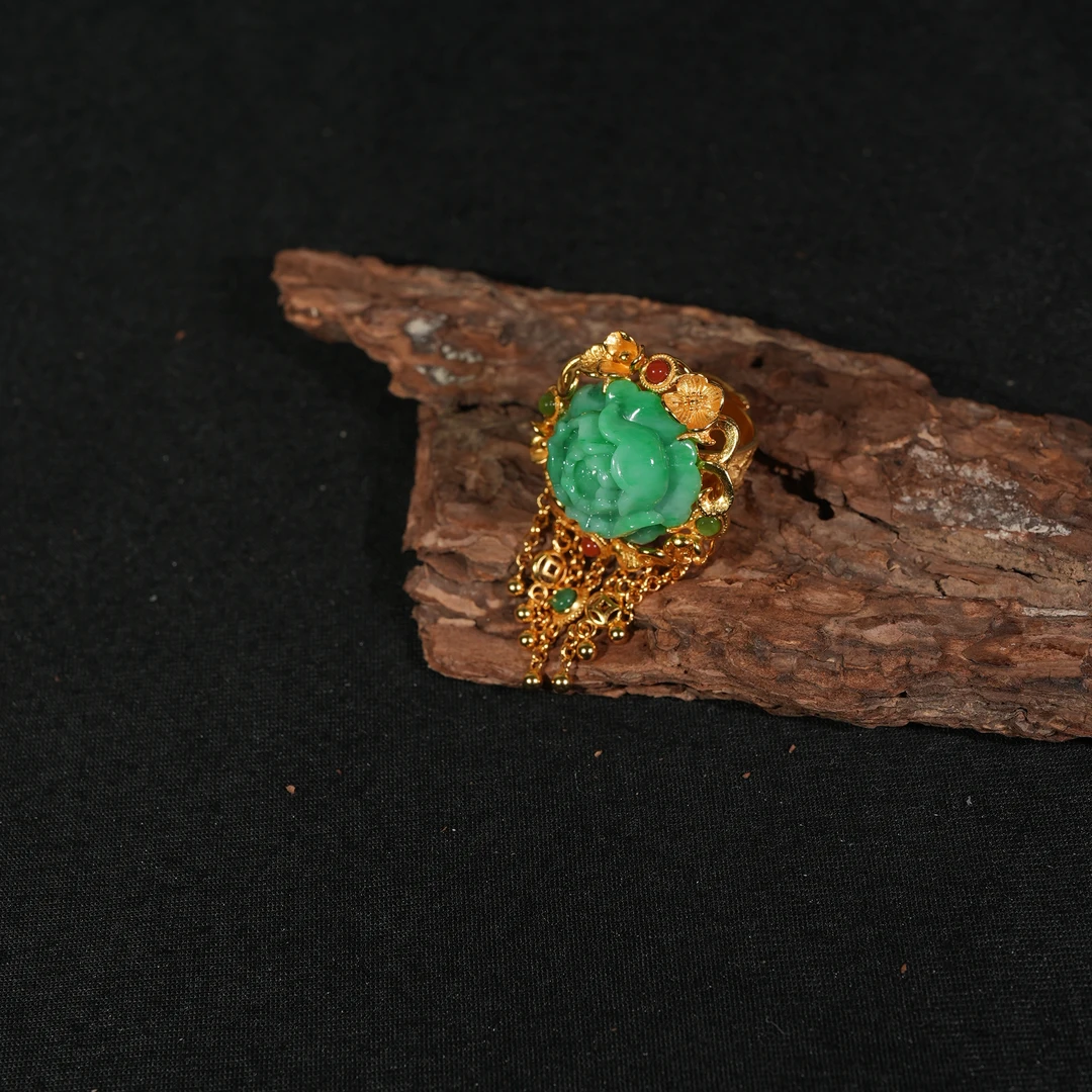 6.28香港王老板-翡翠戒指kf485