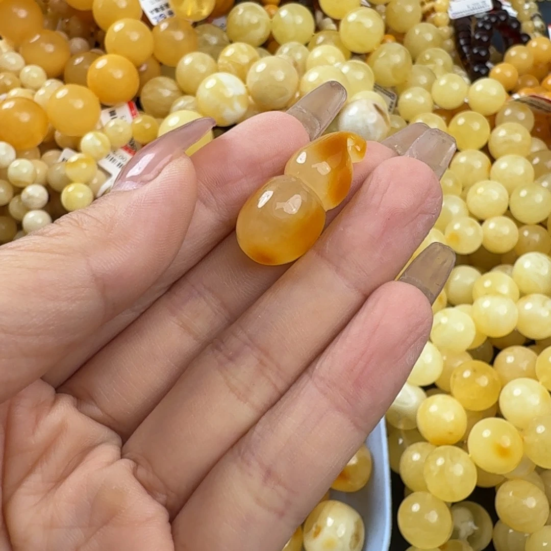 琥珀未镶嵌珠宝奇石