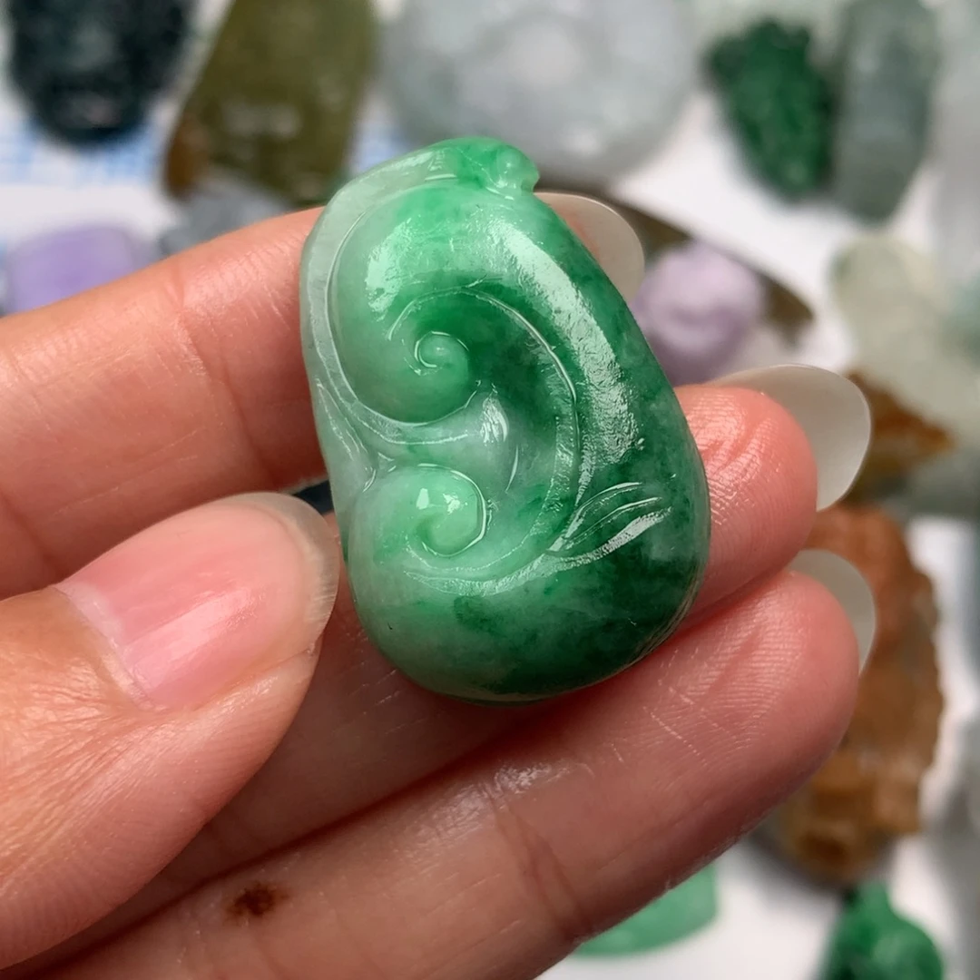 定制翡翠未镶嵌翡翠