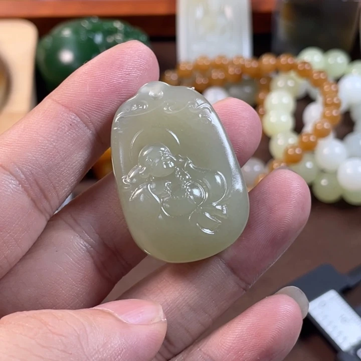 和田玉未镶嵌颈饰