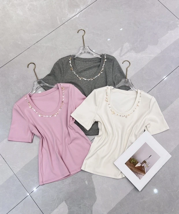 5173芭莎家U领彩石T恤