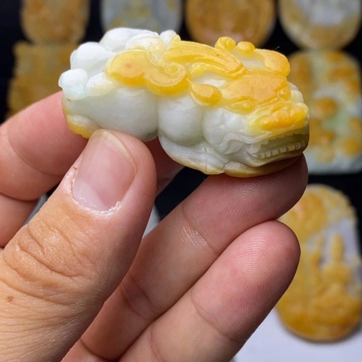 定制翡翠未镶嵌翡翠