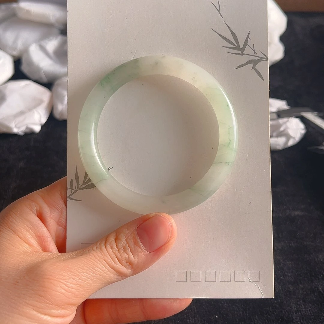 未镶嵌手镯石英质玉40